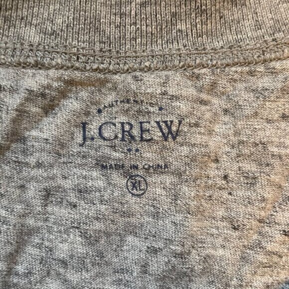 J. Crew Short Sleeve Heather Grey Henley T-Shirt with White Accents XL NWOT - Picture 4 of 6